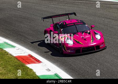 85 BOVY Sarah (bel), GATTING Michelle (dnk), FREY Rahel (SWI), Iron Dames, Porsche 911 RSR - 19, action pendant les 6 heures de Monza 2023, 3e manche du Championnat du monde d'Endurance FIA 2023, du 7 au 9 juillet 2023 sur l'Autodrome Nazionale di Monza, à Monza, Italie crédit: Agence photo indépendante Srl/Alamy Live News Banque D'Images