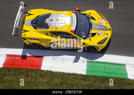 33 KEATING Ben (usa), VARRONE Nicolas (arg), CATSBURG Nicky (nld), Corvette Racing, Chevrolet Corvette C8.R, Action pendant les 6 heures de Monza 2023, 3e manche du Championnat du monde d'Endurance FIA 2023, du 7 au 9 juillet 2023 sur l'Autodrome Nazionale di Monza, à Monza, Italie crédit : Agence photo indépendante Srl/Alamy Live News Banque D'Images