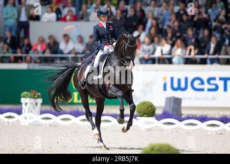 Aix-la-Chapelle, Deutschland. 01 juillet 2023. Charlotte FRY (GBR) sur Everdale, action, dans le test, dressage D6 : Prix MEGGLE, 2e test de la Lambertz Nations Cup, Grand Prix spécial CDIO5*, le 1 juillet 2023, Festival équestre mondial, CHIO Aix-la-Chapelle 2022 à partir du 23 juin - 02.07.2022 à Aix-la-Chapelle/Allemagne ; crédit : dpa/Alamy Live News Banque D'Images