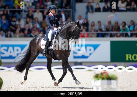 Aix-la-Chapelle, Deutschland. 01 juillet 2023. Charlotte FRY (GBR) sur Everdale, action, dans le test, dressage D6 : Prix MEGGLE, 2e test de la Lambertz Nations Cup, Grand Prix spécial CDIO5*, le 1 juillet 2023, Festival équestre mondial, CHIO Aix-la-Chapelle 2022 à partir du 23 juin - 02.07.2022 à Aix-la-Chapelle/Allemagne ; crédit : dpa/Alamy Live News Banque D'Images