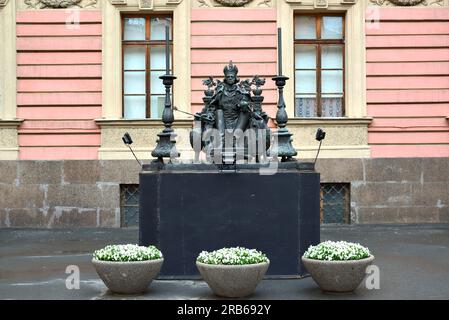 Saint-Pétersbourg. Russie - juin 2. 2017. Empereur russe Paul I. Monument dans la cour du château Mikhailovsky Banque D'Images