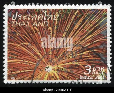 RUSSIE KALININGRAD, 2 JUIN 2016 : timbre imprimé par la Thaïlande, montre le feu d'artifice en l'honneur du nouvel an 2011, vers 2011 Banque D'Images