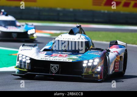 Monza, Italie. 07 juillet 2023. Peugeot Totalenergies - Peugeot 9X8 Hybrid de Paul Di resta (GBR) participe au Championnat du monde WEC FIA d'Endurance 6 heures de Monza 2023 à l'Autodromo Nazionale Monza. (Photo de Fabrizio Carabelli/SOPA Images/Sipa USA) crédit : SIPA USA/Alamy Live News Banque D'Images