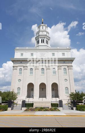 Temple Nauvoo Illinois ; Temple Nauvoo ; Église LDS ; Saints des derniers jours; Mormon ; devant ; ciel ; ciel bleu ; Nauvoo; Comté de Hancock ; Illinois ; États-Unis Banque D'Images