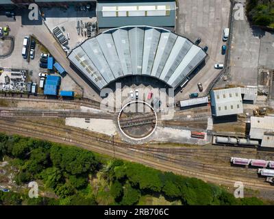 Une vue aérienne de la rotonde St Blazey et des Engine Sheds à Cornwall, Royaume-Uni Banque D'Images