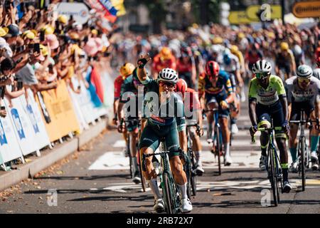 Bordeaux, France. 07 juillet 2023. Photo de Zac Williams/SWpix.com- 07/07/2023 - Cyclisme - Tour de France 2023 - Etape 7 Mont-de-Marsan à Bordeaux (169.9km) - Jasper Philipsen, Alpecin Deceuninck. Crédit : SWpix/Alamy Live News Banque D'Images