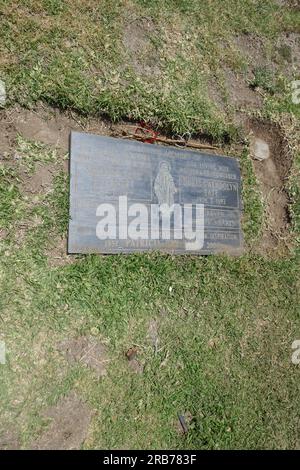 Culver City, Californie, USA 6 juillet 2023 l'actrice Sharon Tate grave, Paul Polanski grave, Doris Tate grave et Patricia Tate grave dans la Grotte du cimetière Holy Cross le 6 juillet 2023 à Culver City, Californie, USA. Photo de Barry King/Alamy stock photo Banque D'Images