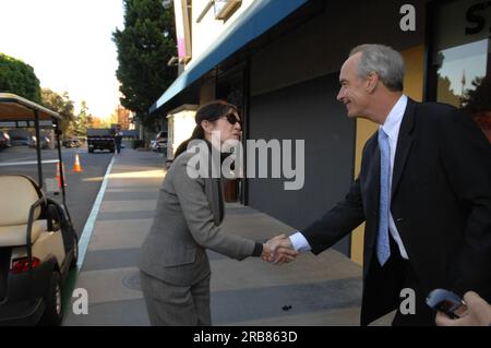 Le secrétaire Dirk Kempthorne et des assistants en visite à Los Angeles, Californie, visitant les bureaux, décors, terrains Universal Studios à Hollywood Banque D'Images