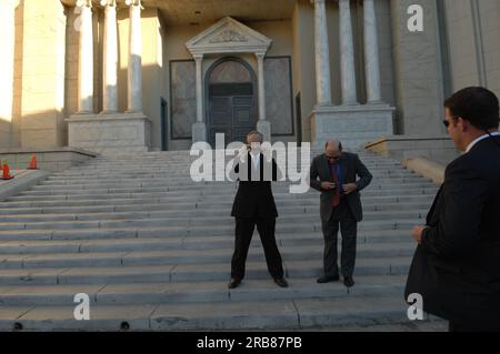 Le secrétaire Dirk Kempthorne et des assistants en visite à Los Angeles, Californie, visitant les bureaux, décors, terrains Universal Studios à Hollywood Banque D'Images