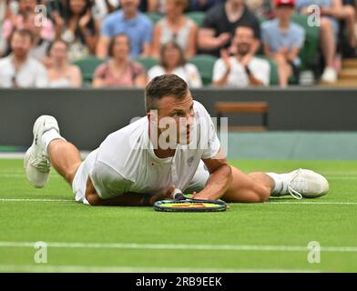 Londres, Royaume-Uni. 08 juillet 2023. Londres Wimbledon Championships Day 6 08/07/2023 Marton Fucsovics (HUN) troisième tour match crédit : Roger Parker/Alamy Live News Banque D'Images