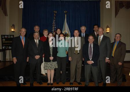 Événement marquant la publication du Rapport sur le rendement et l'imputabilité (par) de l'Interior pour l'exercice 2007, avec des allocutions du secrétaire Dirk Kempthorne, du secrétaire adjoint P. Lynn Scarlett, du sous-secrétaire adjoint James Cason et d'autres hauts fonctionnaires Banque D'Images