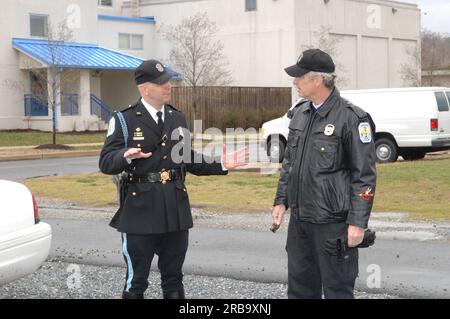ÉTATS-UNIS Garez l'unité moto de police à portée de main pour la Saint-Sylvestre annuelle Patrick's Day Parade, Washington, D.C., avec le secrétaire Dirk Kempthorne rencontrant les officiers, inspectant les véhicules, et participant à la procession motocycliste Banque D'Images
