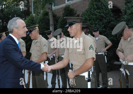 Visite du secrétaire Dirk Kempthorne au Marine Barracks, Washington, D.C., États-Unis Le plus ancien poste de Marine Corp et un monument historique national Banque D'Images