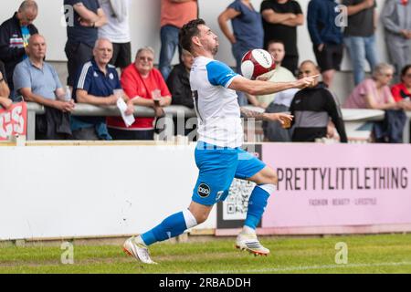 Ben Whitefield #11 de Barrow AFC lors du match amical de pré-saison entre le FC United de Manchester et Barrow à Broadhurst Park, Moston le samedi 8 juillet 2023. (Photo : Mike Morese | MI News) crédit : MI News & Sport / Alamy Live News Banque D'Images