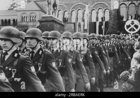 Défilé des soldats allemands du Bundesheer de la guerre froide Banque D'Images