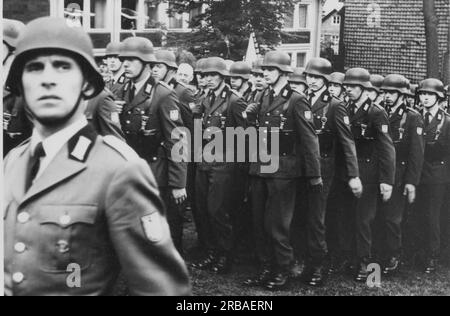 Défilé des soldats allemands du Bundesheer de la guerre froide Banque D'Images