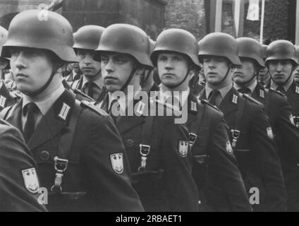 Défilé des soldats allemands du Bundesheer de la guerre froide Banque D'Images