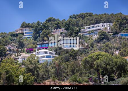 Colline avec villas dans le quartier de luxe de son Vida, Palma, Majorque, Espagne Banque D'Images