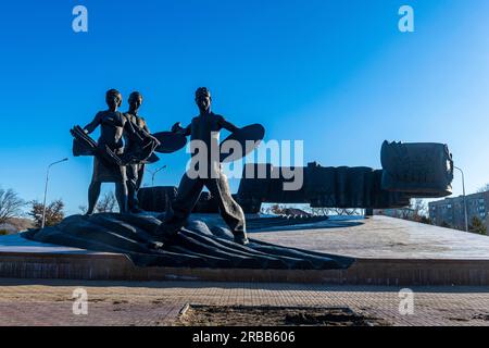 Conquérants du monument de la Terre vierge, Kostanay, Kazakhstan septentrional Banque D'Images