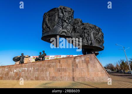 Conquérants du monument de la Terre vierge, Kostanay, Kazakhstan septentrional Banque D'Images