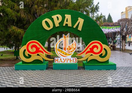 Panneau de ville, zone piétonne à Uralsk, Kazakhstan Banque D'Images