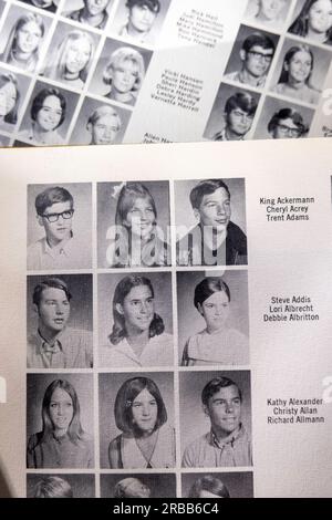 Vintage 1970 High School Yearbook, États-Unis Banque D'Images