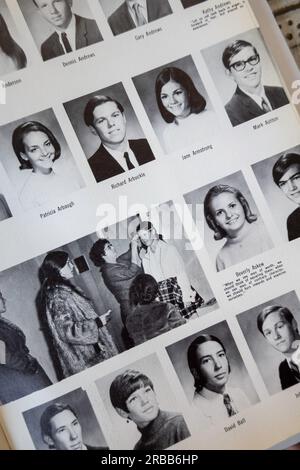 Vintage 1970 High School Yearbook, États-Unis Banque D'Images