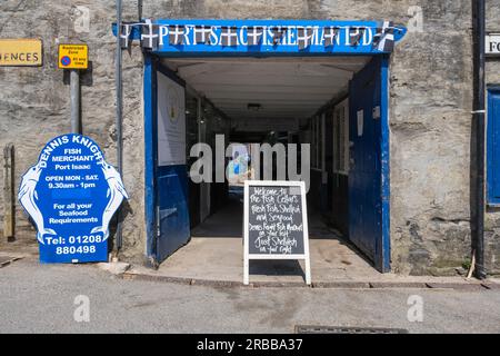 Halle de marché aux poissons dans le centre historique du village de pêcheurs de Port Isaac, nord de Cornwall, Angleterre, Royaume-Uni Banque D'Images