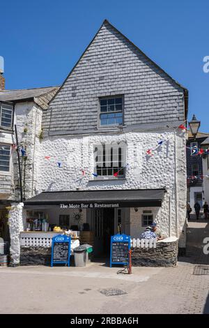 Le Mote Bar, Pub et Restaurant dans le centre historique du village de pêcheurs de Port Isaac, Nord Cornwall, Angleterre, Royaume-Uni Banque D'Images