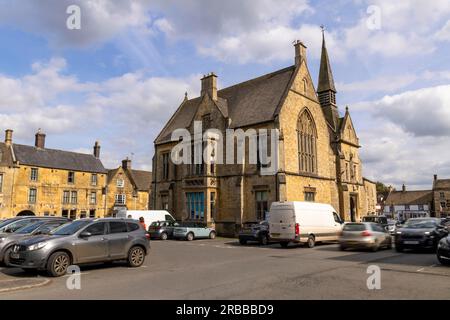 Hôtel de ville, Market place, Stow-on-the-Wold, Gloucestershire, Angleterre, Royaume-Uni Banque D'Images