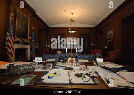 Vues autour du bureau du secrétaire, intérieur principal : ameublement, décorations, salle de bains Banque D'Images