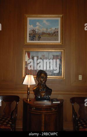 Vues autour du bureau du secrétaire, intérieur principal : ameublement, décorations, salle de bains Banque D'Images