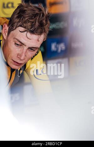 Limoges, France. 08 juillet 2023. Photo de Zac Williams/SWpix.com- 08/07/2023 - Cyclisme - Tour de France 2023 - Etape 8 Libourne à Limoges (200.7km) - Jonas Vingegaard, Jumbo Visma. Crédit : SWpix/Alamy Live News Banque D'Images