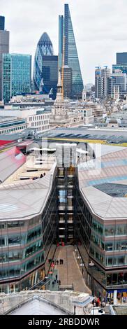 Panorama vertical - la ville de Londres depuis la cathédrale Saint-Paul Banque D'Images