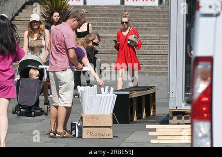 Karlovy Vary, République tchèque. 09 juillet 2023. Enlèvement des décors et des bâtiments du festival après la fin du 57e Festival international du film de Karlovy Vary, le 9 juillet 2023. Crédit : Slavomir Kubes/CTK photo/Alamy Live News Banque D'Images