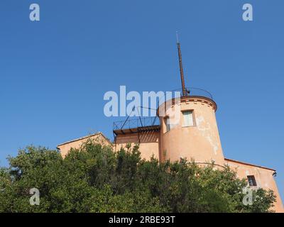 Bâtiment principal du fort Royalm, Cannes. Banque D'Images