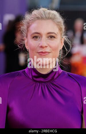 Photo de dossier datée du 06/10/22 de Greta Gerwig arrive pour la première britannique de White Noise lors du BFI London film Festival 2022 au Royal Festival Hall, Southbank Centre, Londres. La réalisatrice de Barbie, Mme Gerwig, a dit qu'elle visait à créer quelque chose de "anarchique et sauvage et complètement bananier" tout en écrivant le script du film très attendu Barbie. Le blockbuster, qui sortira plus tard ce mois-ci, met en vedette Margot Robbie dans le rôle de personnage-titre qui aime le rose aux côtés d'un casting comprenant Ryan Gosling, Issa Rae, America Ferrera, Emma Mackey, Ncuti Gatwa et Dua Lipa. Date d'émission : dimanche 9 juillet, Banque D'Images