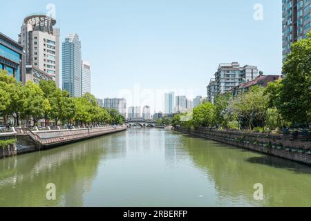 Le pont ensoleillé du couloir de Chengdu. Banque D'Images