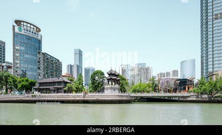 Le pont ensoleillé du couloir de Chengdu. Banque D'Images