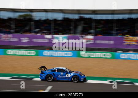 Silverstone, Grande-Bretagne. 9 juillet 2023. #37 Ross Wylie (Royaume-Uni, Richardson Racing), Porsche Mobil 1 Supercup au circuit de Silverstone le 9 juillet 2023 à Silverstone, Grande-Bretagne. (Photo de HIGH TWO) crédit : dpa/Alamy Live News Banque D'Images