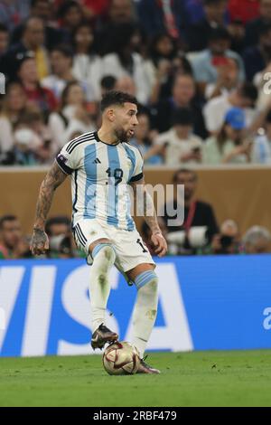 Lusail, Qatar, 18e. Décembre 2022. Nicolas Otamendi en action lors du match entre l'Argentine et la France, match 64, finale du Fifa World Banque D'Images