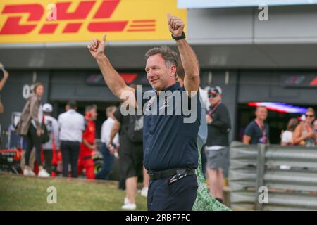 Team principal – Christian Horner, Red Bull Racing célèbre sa victoire aux supporters lors du GRAND PRIX DE GRANDE-BRETAGNE ARAMCO DE FORMULE 1 2023 sur le circuit de Silverstone, Silverstone, Royaume-Uni, le 9 juillet 2023 Banque D'Images