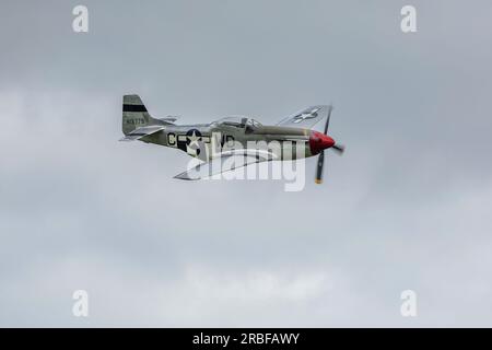 Le P-51D Mustang « G-CMDK » nord-américain a été décollé au salon aéronautique militaire de Shuttleworth le 2 juillet 2023. Banque D'Images