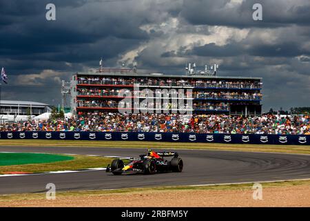 11 PEREZ Sergio (mex), Red Bull Racing RB19, action lors du Grand Prix de Grande-Bretagne de Formule 1 Aramco 2023, 10e manche du Championnat du monde de Formule 1 2023 du 7 au 9 juillet 2023 sur le circuit de Silverstone, à Silverstone, Royaume-Uni Banque D'Images