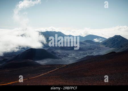 Cratère sommital et cônes de cendres du parc national Haleakala Banque D'Images