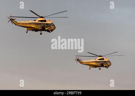 Aéroport de Stansted, Essex, Royaume-Uni. 9 juillet 2023. Le président AMÉRICAIN Joe Biden doit atterrir à l'aéroport de Stansted dans la soirée, prêt pour des réunions avec le Premier ministre Rishi Sunak et le roi Charles III lundi. Un transport VIP Sikorsky VH-3D Sea King fait partie du groupe d'hélicoptères arrivés à l'aéroport et transportera le Président à Winfield House à Londres pour la nuit. Avec le président à bord, l'hélicoptère utilisera l'indicatif «Marine One». D'autres hélicoptères militaires assureront l'escorte de sécurité, un VH-3D similaire volera comme leurre Banque D'Images