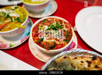 Assortiment de plats indiens. Concept de nourriture saine et savoureuse Banque D'Images