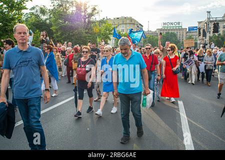 01 juillet 2023, Belgrade, Serbie, manifestation contre les violences déclenchées par des fusillades de masse dans l'école de Belgrade et Mladenovac , ville près de Belgrade Banque D'Images