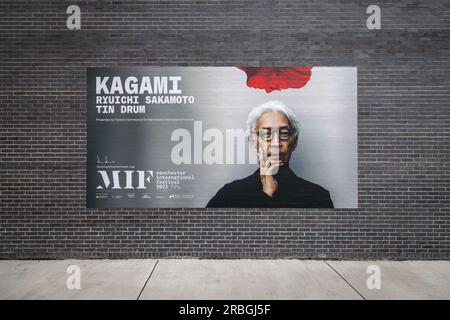 Un panneau d'affichage à versa Studios, Manchester annonçant Kagami, une expérience de concert virtuel impressionnante et révolutionnaire avec Ryuichi Sakamoto Banque D'Images