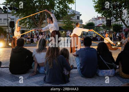 Pinhal Novo, Portugal. 09 juillet 2023. UR, spectacle de danse présenté par Haatik Danza d'Espagne, lors du dernier jour de la 12e FIG - Festival Internacional de Gigantes (Festival International des géants). Pendant les trois jours, plus de 30 spectacles ont été présentés, où les formes animées contemporaines et traditionnelles, le théâtre physique et les objets ont fortement prévalu. Crédit : SOPA Images Limited/Alamy Live News Banque D'Images